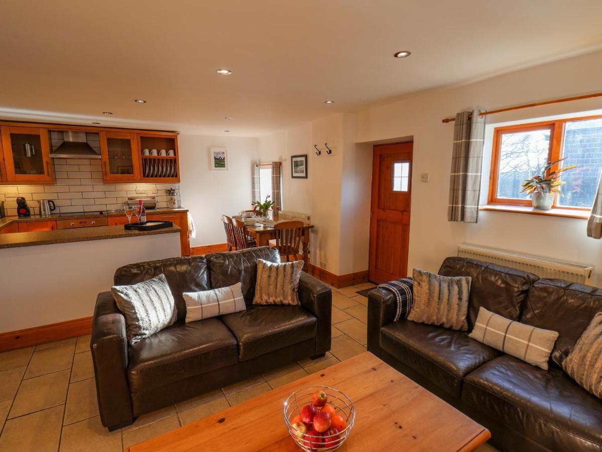 Hayloft Cottage Staintondale Extérieur photo